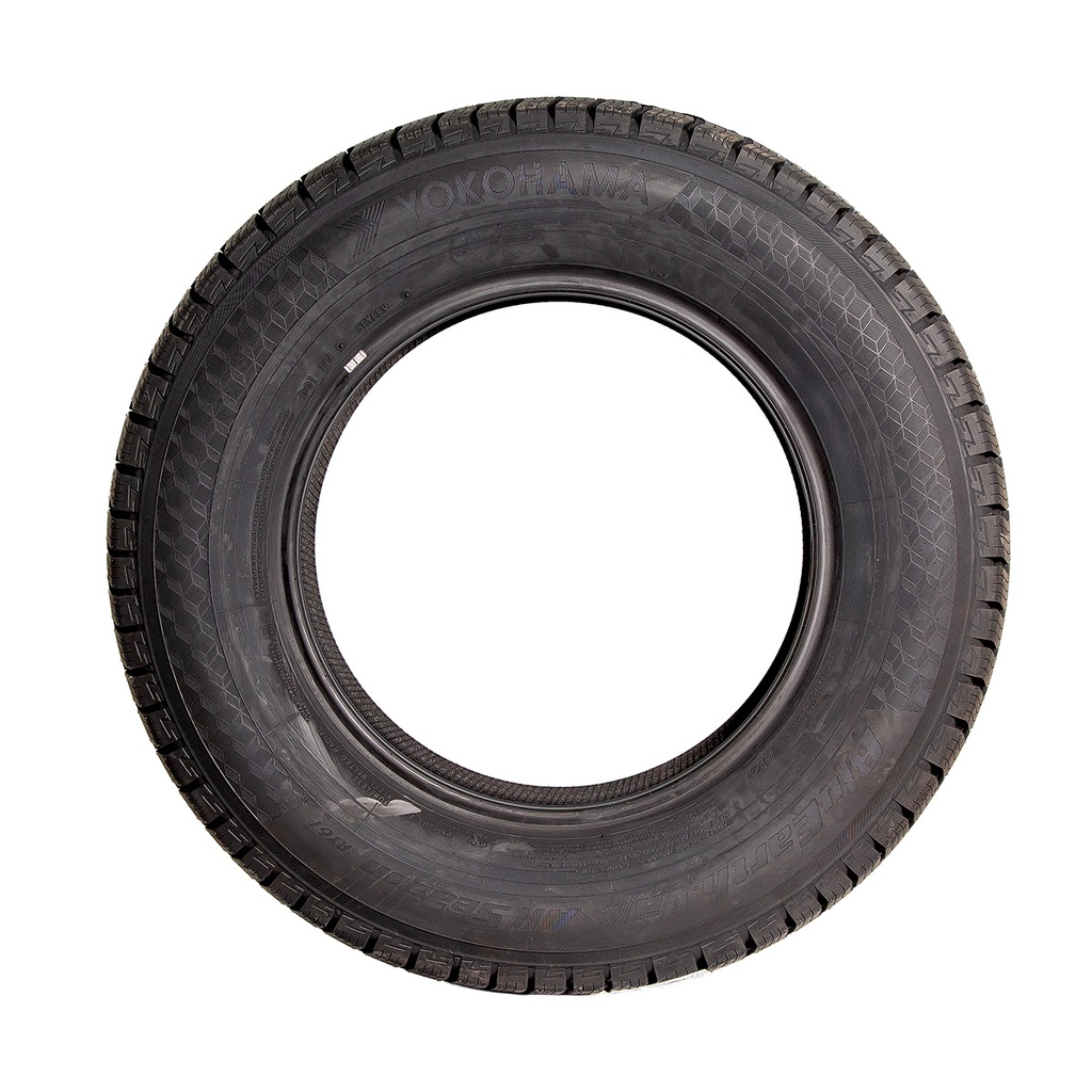 Llanta LT 235/65 R16 121/119R Yokohama BluEarth-Van All Season RY61